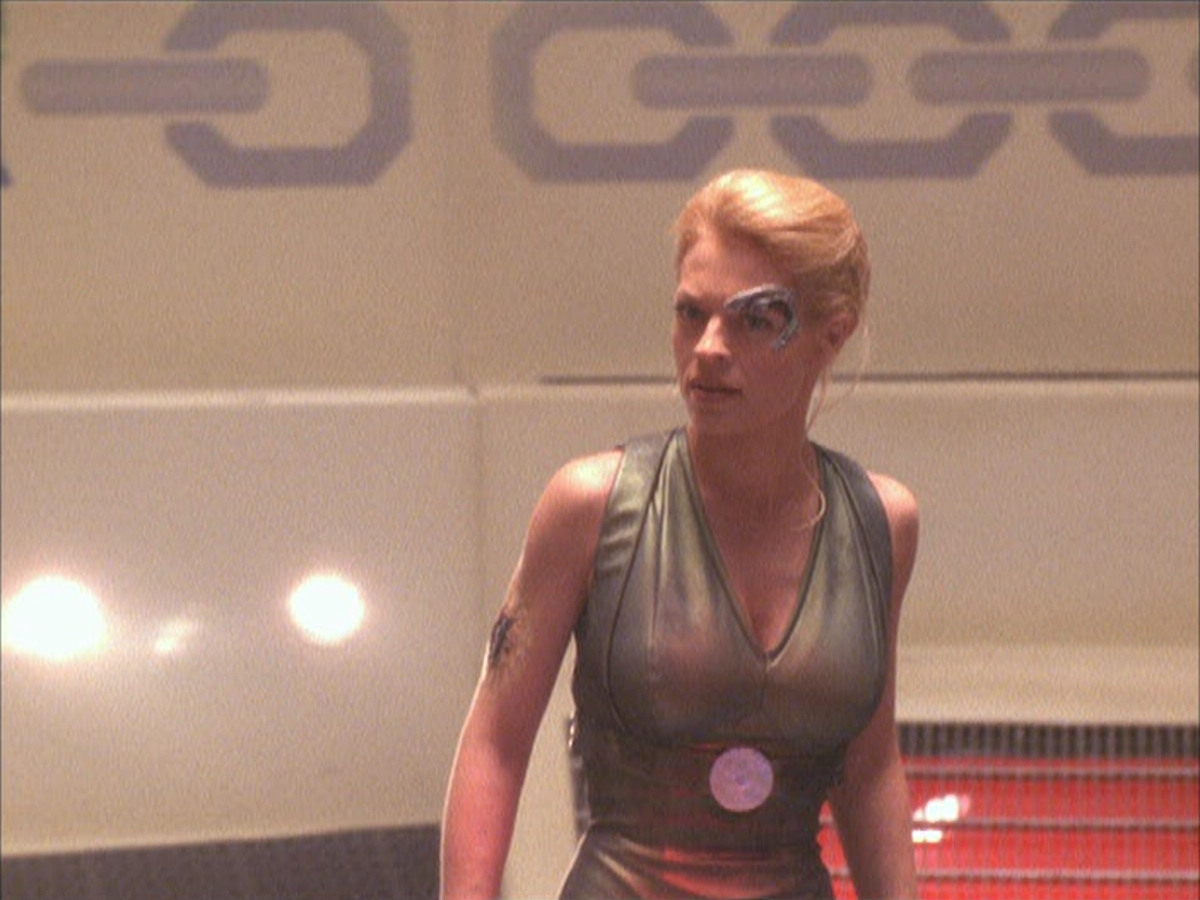 extant_StarTrek_VOY_6x15-Tsunkatse_02805.jpg