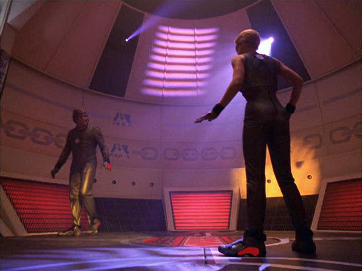 extant_StarTrek_VOY_6x15-Tsunkatse_02816.jpg