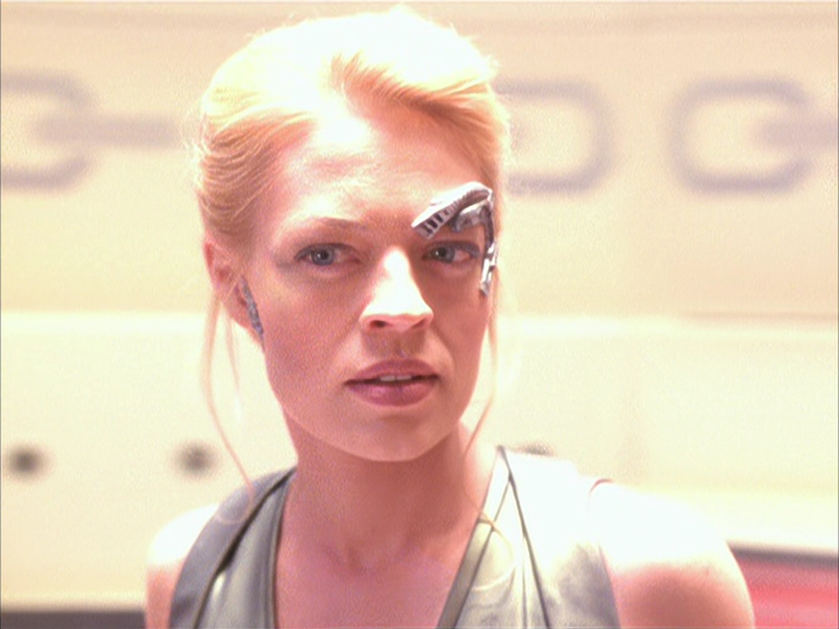 extant_StarTrek_VOY_6x15-Tsunkatse_02829.jpg