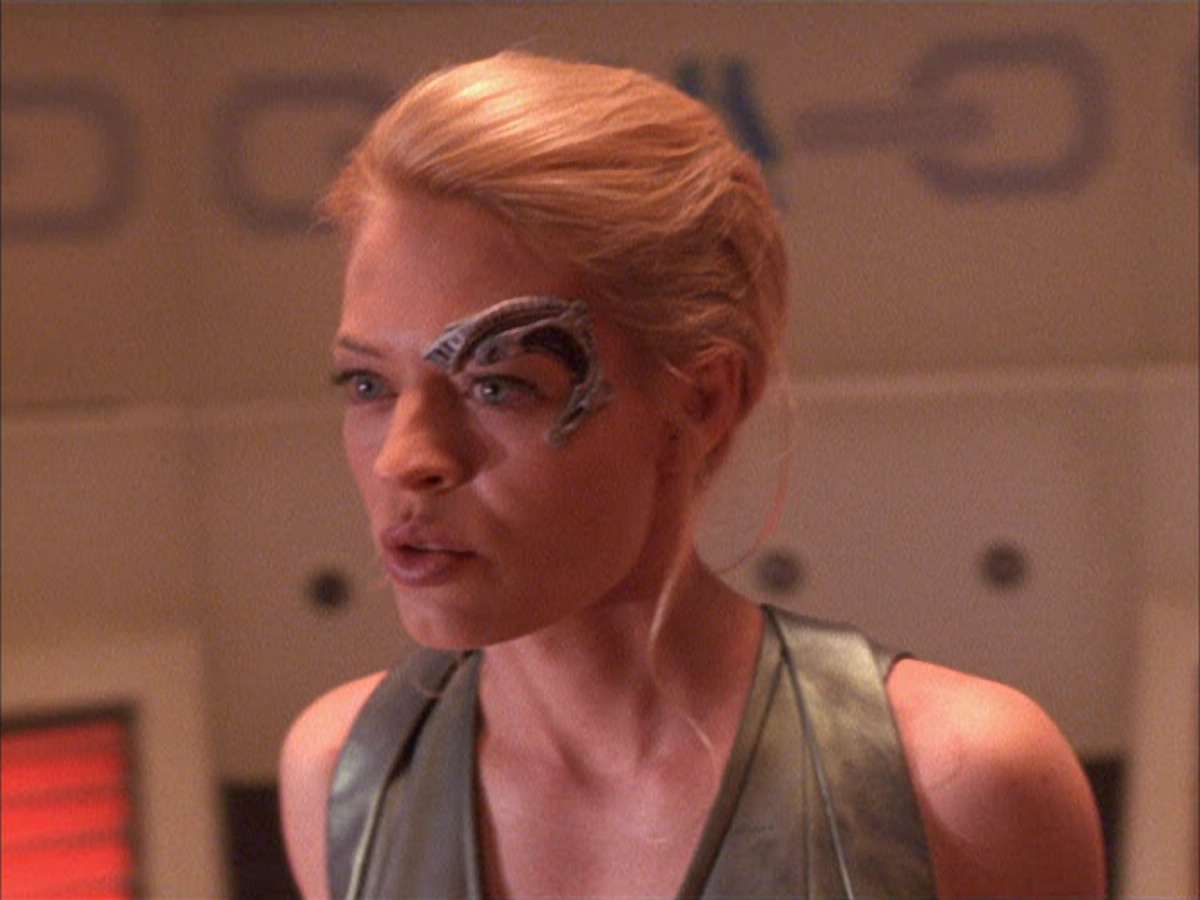 extant_StarTrek_VOY_6x15-Tsunkatse_02832.jpg