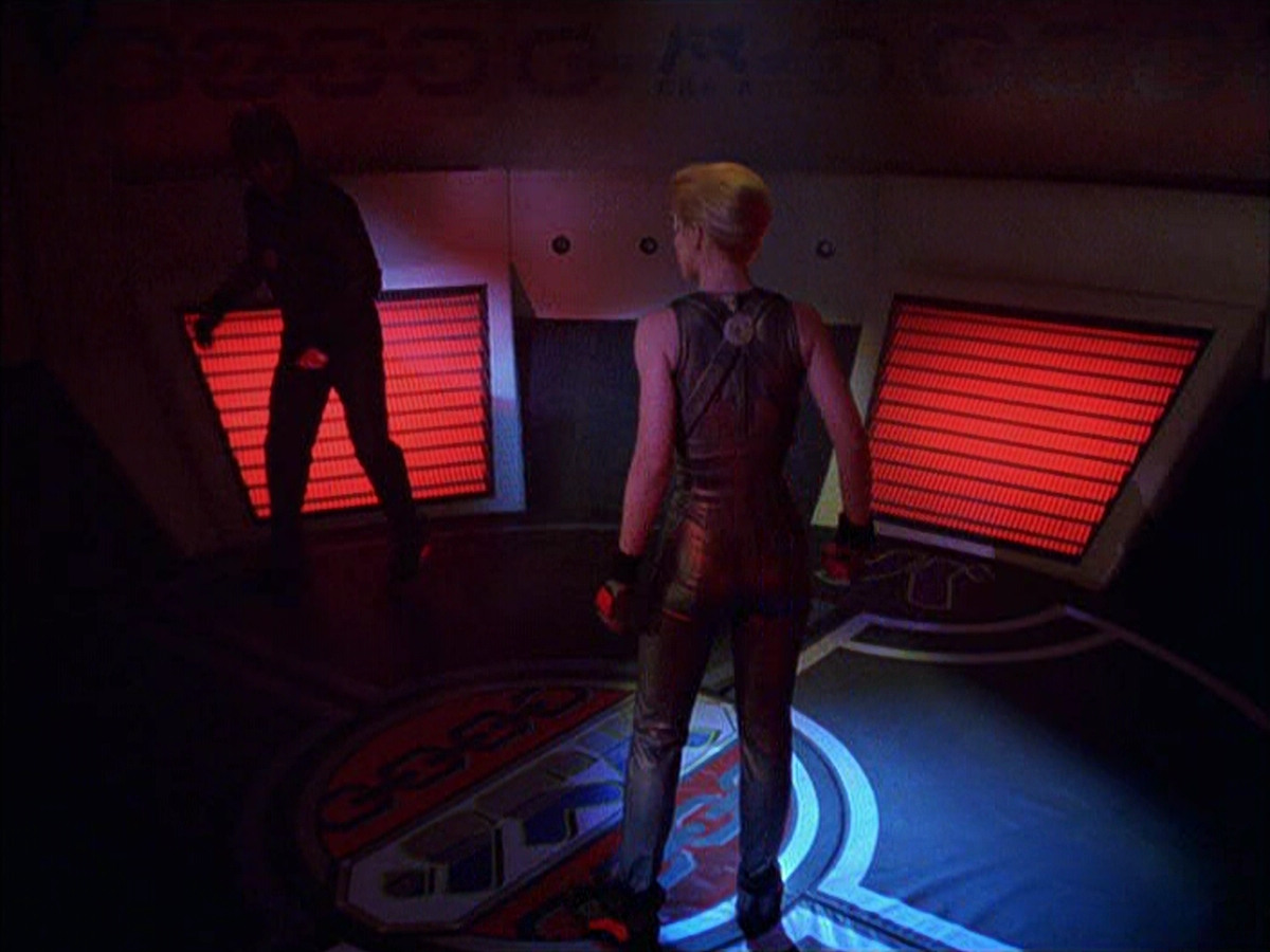 extant_StarTrek_VOY_6x15-Tsunkatse_02834.jpg