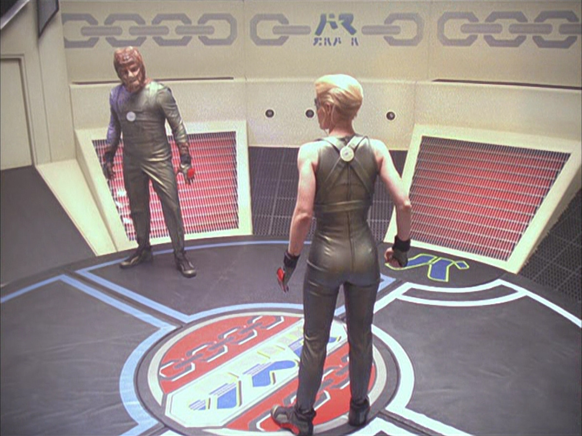 extant_StarTrek_VOY_6x15-Tsunkatse_02838.jpg