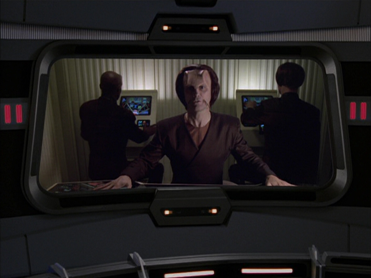 extant_StarTrek_VOY_6x15-Tsunkatse_02878.jpg