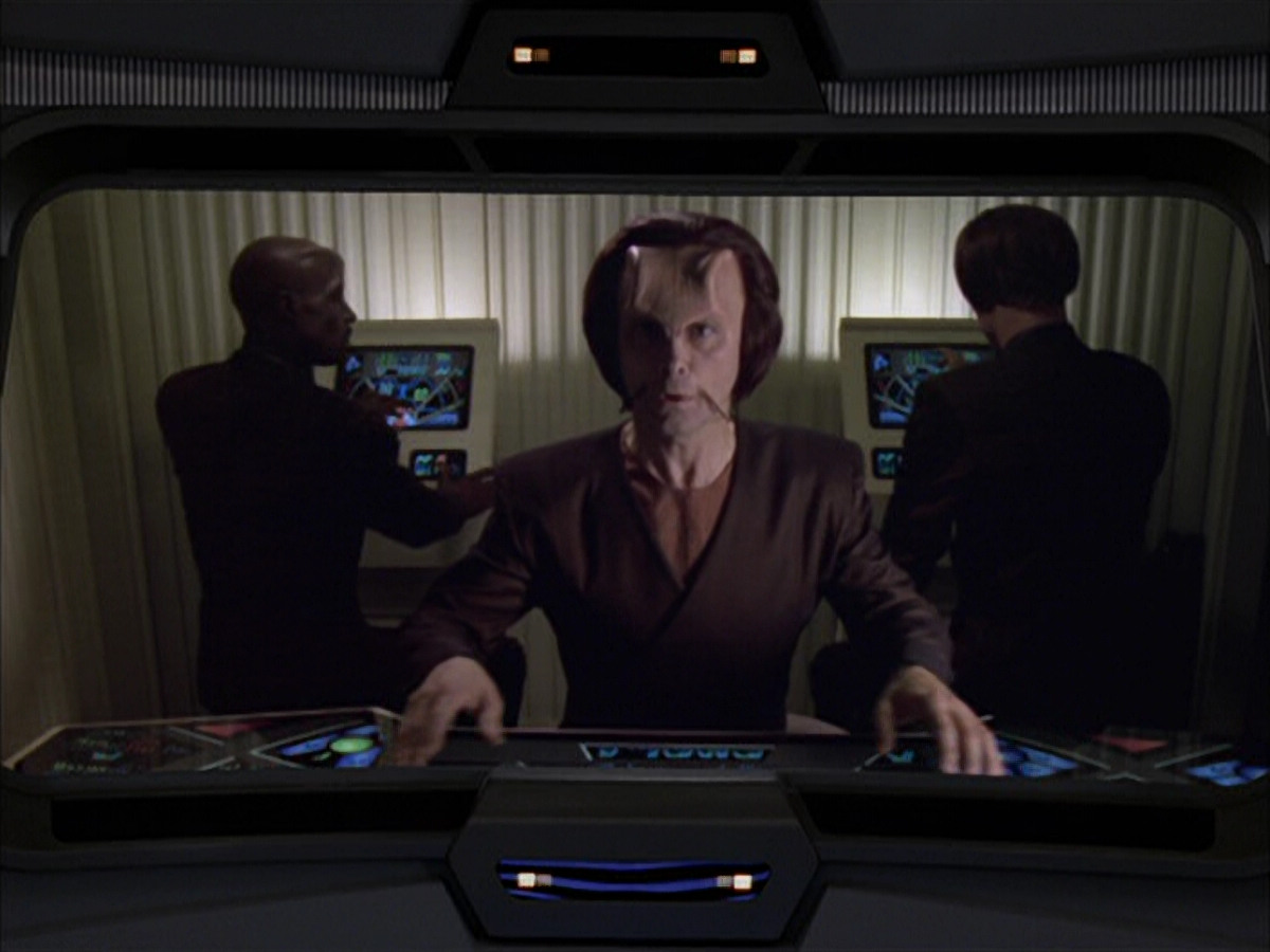 extant_StarTrek_VOY_6x15-Tsunkatse_02905.jpg