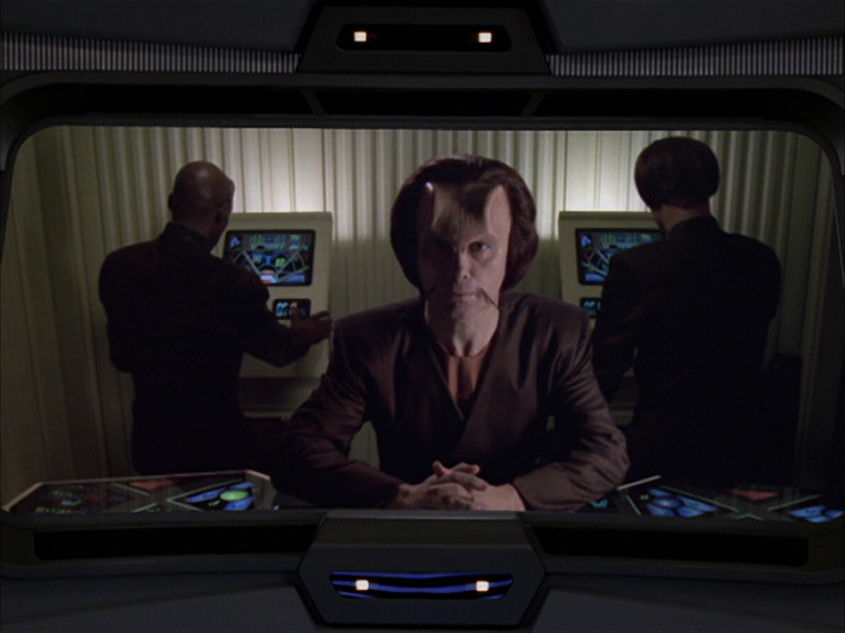 extant_StarTrek_VOY_6x15-Tsunkatse_02909.jpg