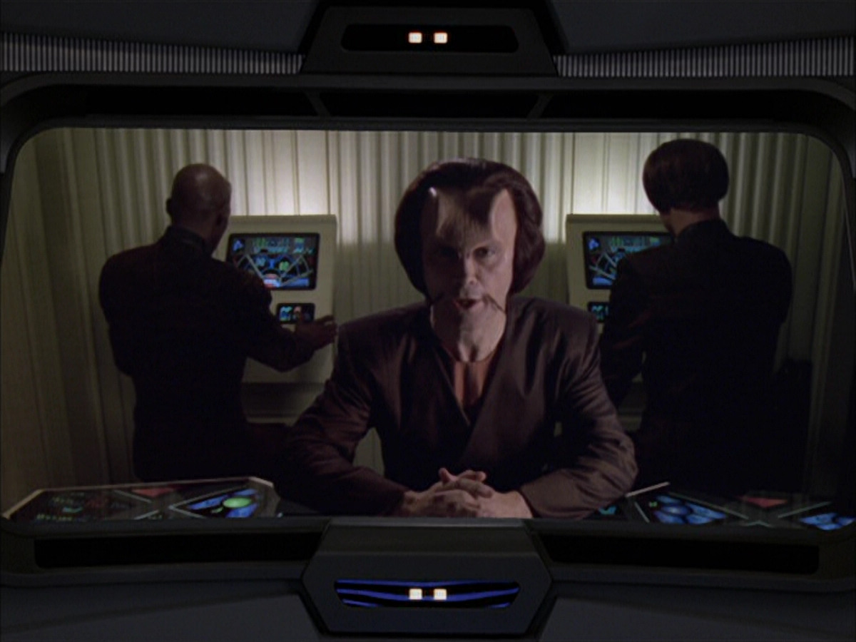 extant_StarTrek_VOY_6x15-Tsunkatse_02910.jpg