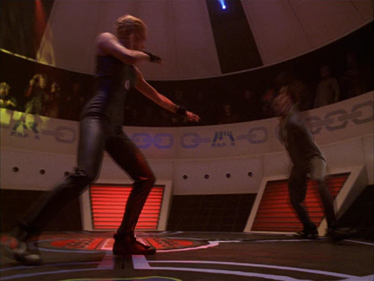 extant_StarTrek_VOY_6x15-Tsunkatse_02922.jpg