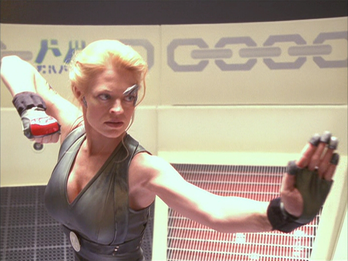extant_StarTrek_VOY_6x15-Tsunkatse_02939.jpg