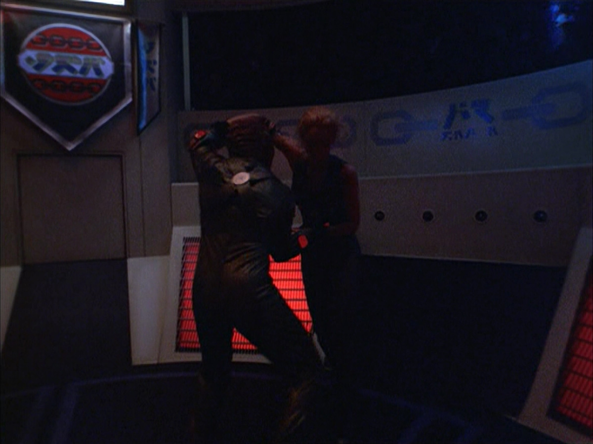 extant_StarTrek_VOY_6x15-Tsunkatse_03047.jpg