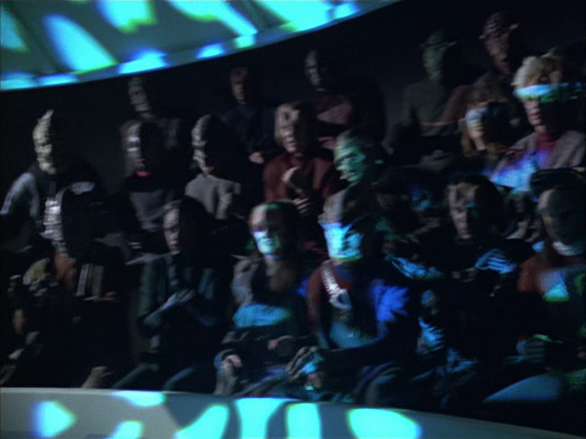 extant_StarTrek_VOY_6x15-Tsunkatse_03053.jpg