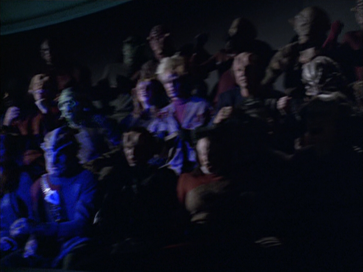 extant_StarTrek_VOY_6x15-Tsunkatse_03054.jpg
