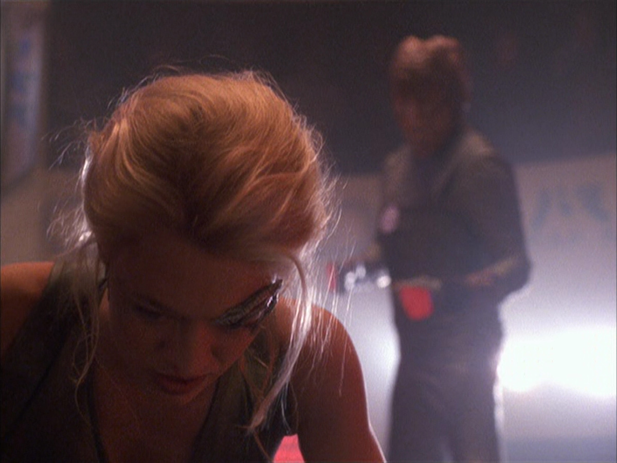 extant_StarTrek_VOY_6x15-Tsunkatse_03057.jpg