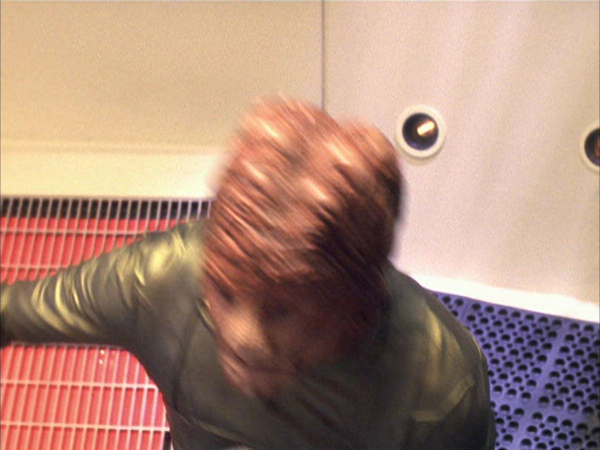 extant_StarTrek_VOY_6x15-Tsunkatse_03070.jpg