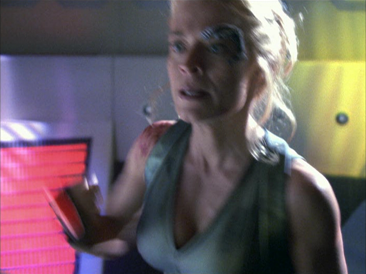 extant_StarTrek_VOY_6x15-Tsunkatse_03117.jpg