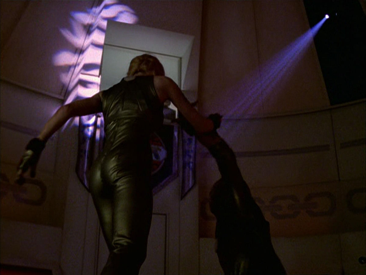 extant_StarTrek_VOY_6x15-Tsunkatse_03227.jpg