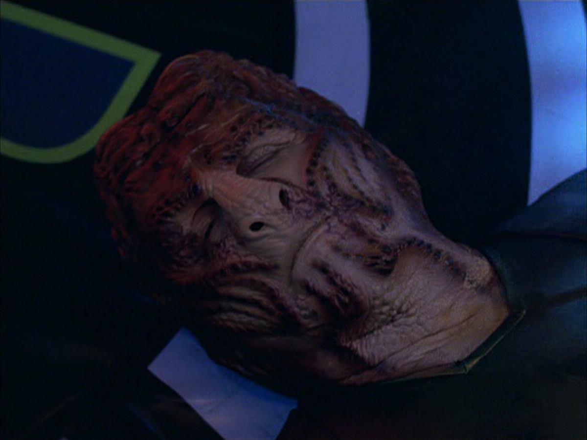 extant_StarTrek_VOY_6x15-Tsunkatse_03256.jpg