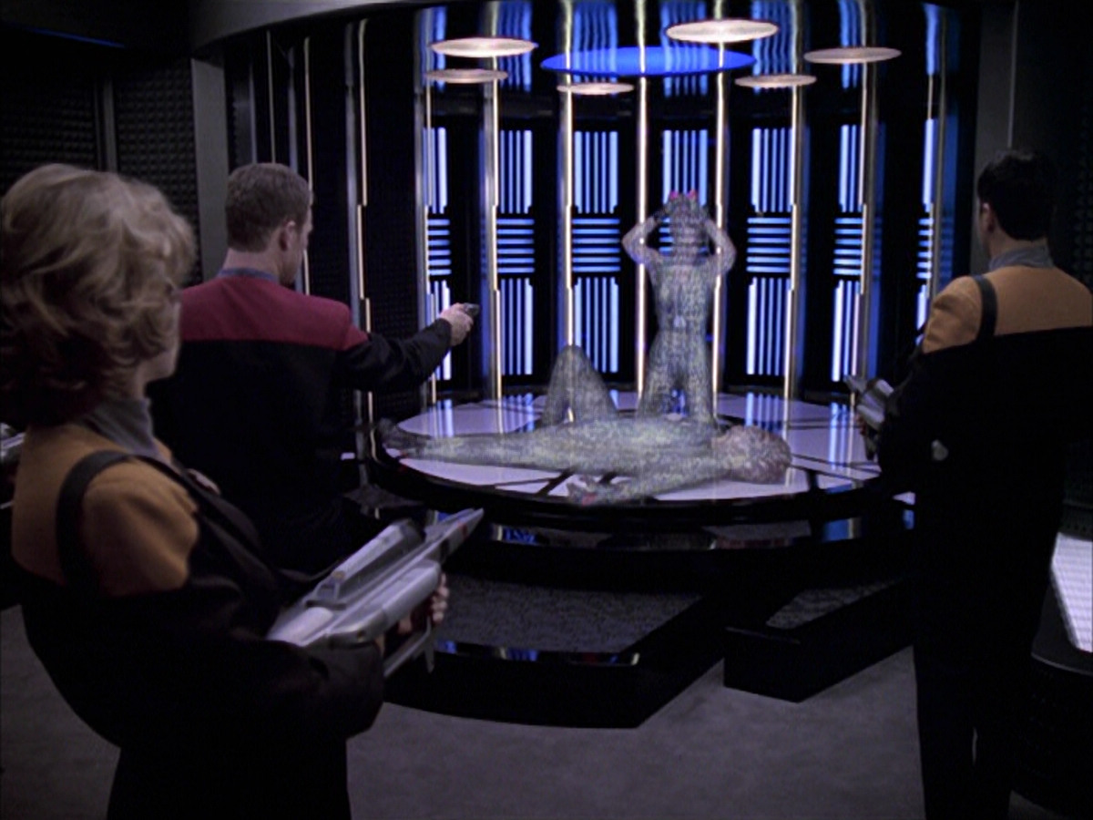 extant_StarTrek_VOY_6x15-Tsunkatse_03274.jpg