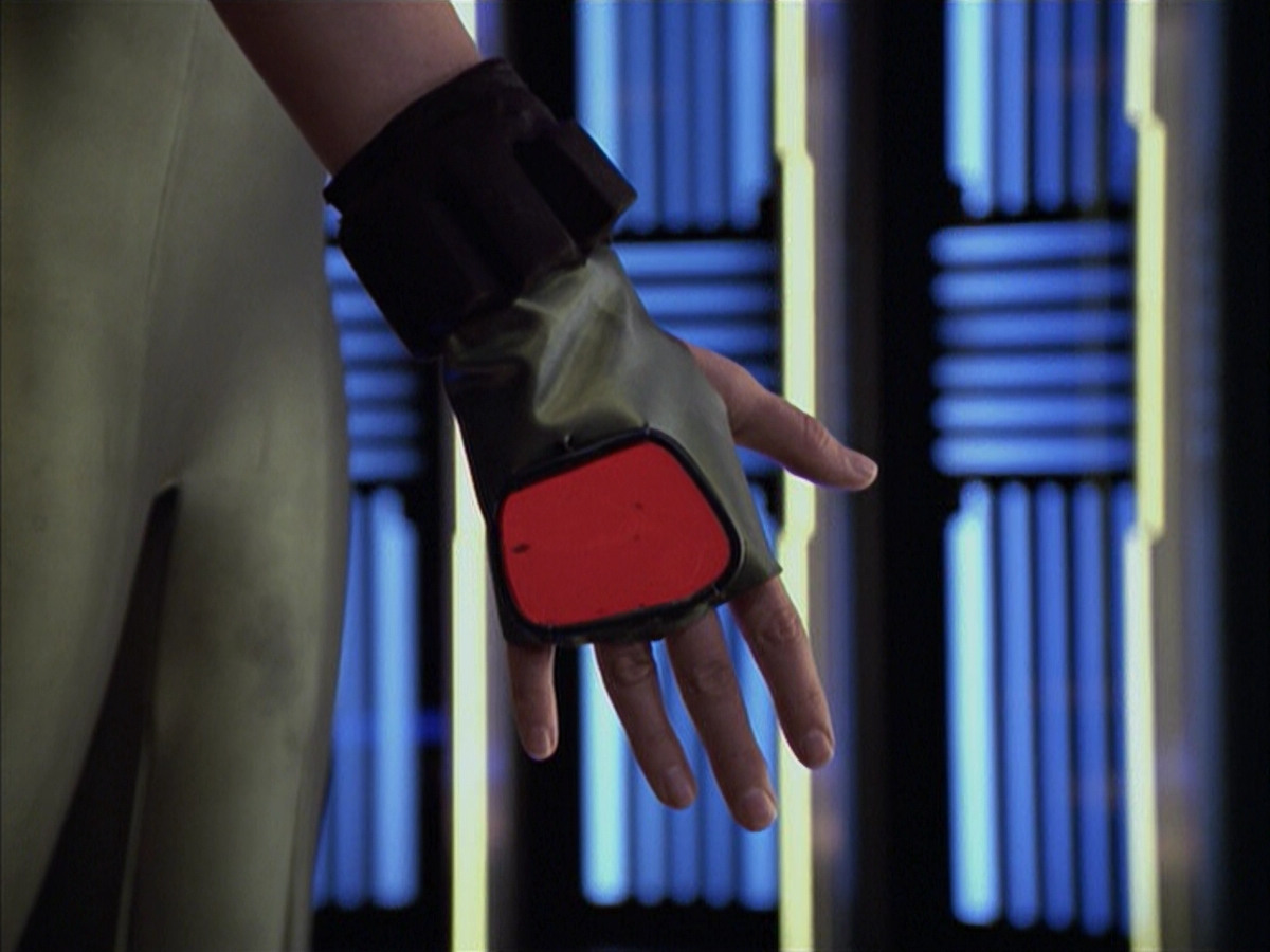 extant_StarTrek_VOY_6x15-Tsunkatse_03301.jpg