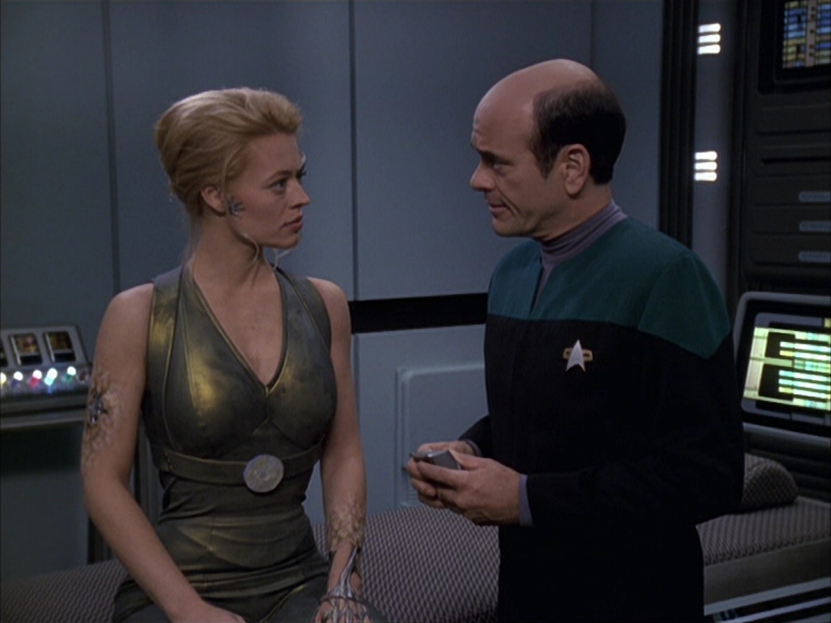 extant_StarTrek_VOY_6x15-Tsunkatse_03355.jpg
