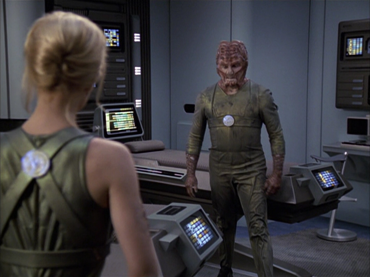 extant_StarTrek_VOY_6x15-Tsunkatse_03378.jpg