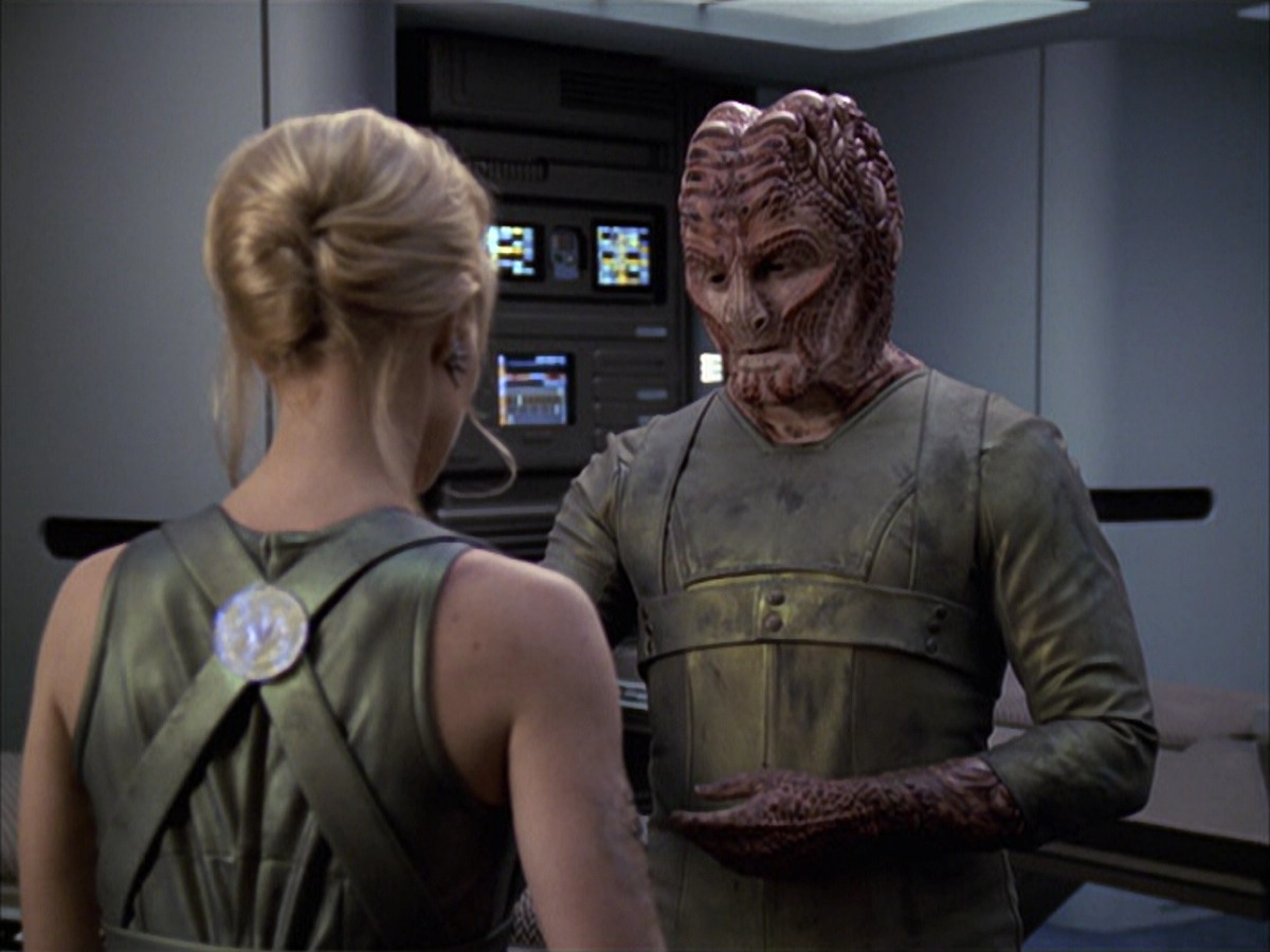 extant_StarTrek_VOY_6x15-Tsunkatse_03390.jpg