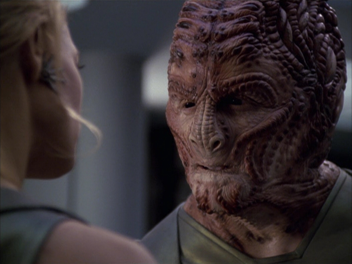 extant_StarTrek_VOY_6x15-Tsunkatse_03432.jpg