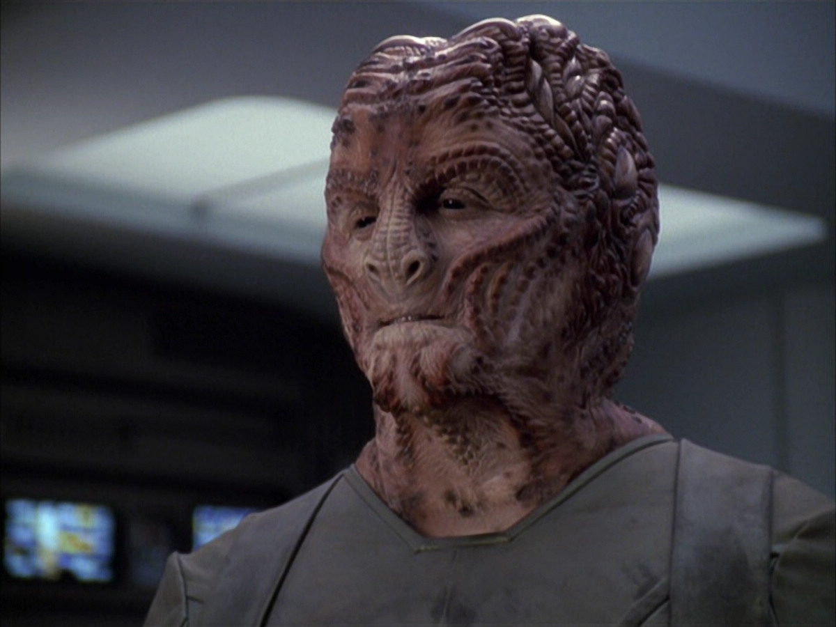 extant_StarTrek_VOY_6x15-Tsunkatse_03447.jpg