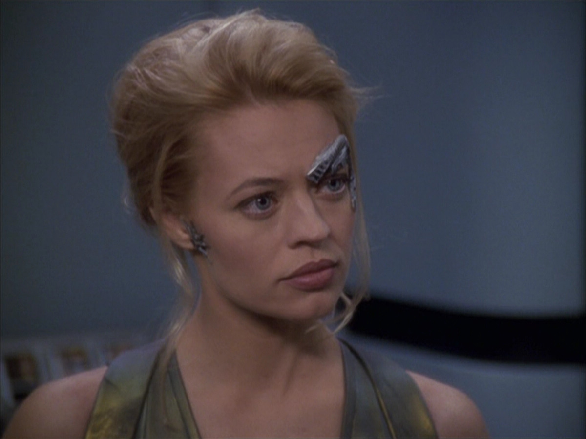 extant_StarTrek_VOY_6x15-Tsunkatse_03454.jpg