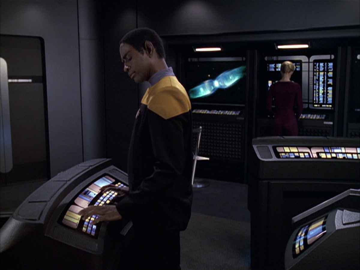 extant_StarTrek_VOY_6x15-Tsunkatse_03482.jpg