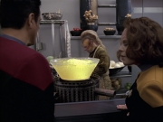 extant_StarTrek_VOY_6x15-Tsunkatse_00466.jpg