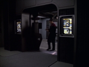 extant_StarTrek_VOY_6x15-Tsunkatse_00591.jpg