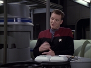 extant_StarTrek_VOY_6x15-Tsunkatse_00655.jpg