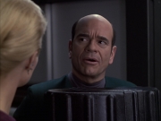 extant_StarTrek_VOY_6x15-Tsunkatse_00760.jpg