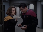 Filename=extant_StarTrek_VOY_6x15-Tsunkatse_01284.jpg
Filesize=129KiB
Dimensions=1200x900
Date added=Jan 02, 2020 extant_StarTrek_VOY_6x15-Tsunkatse_01284.jpg