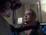 extant_StarTrek_VOY_6x15-Tsunkatse_02317.jpg