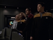 extant_StarTrek_VOY_6x15-Tsunkatse_02465.jpg