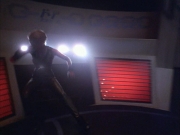 extant_StarTrek_VOY_6x15-Tsunkatse_02977.jpg