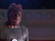 extant_StarTrek_VOY_6x15-Tsunkatse_03044.jpg