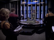 extant_StarTrek_VOY_6x15-Tsunkatse_03275.jpg