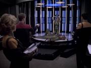 extant_StarTrek_VOY_6x15-Tsunkatse_03276.jpg