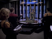 extant_StarTrek_VOY_6x15-Tsunkatse_03277.jpg