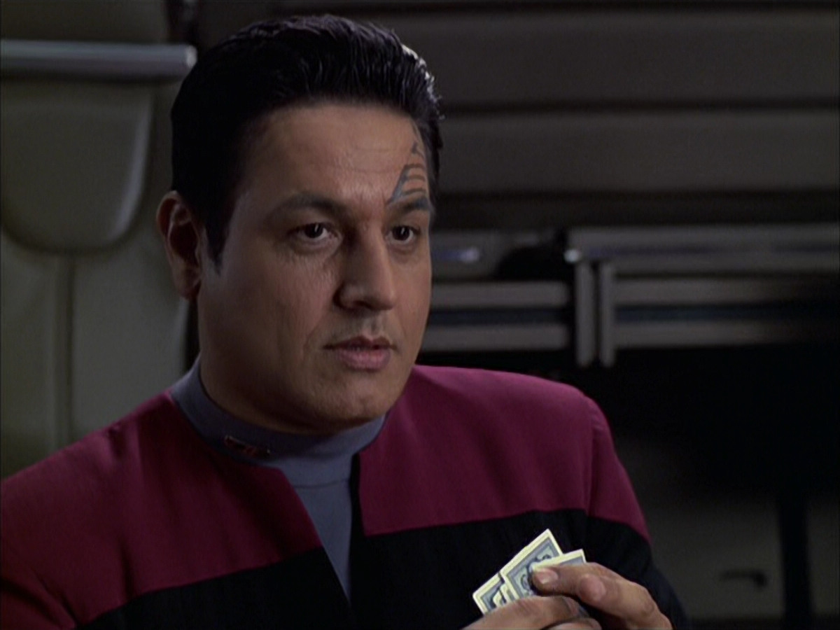 extant_StarTrek_VOY_6x16-Collective_00049.jpg