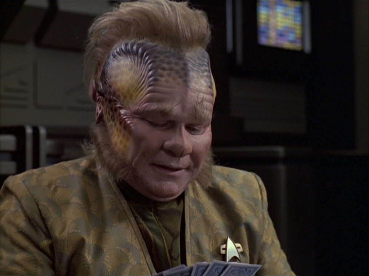 extant_StarTrek_VOY_6x16-Collective_00058.jpg