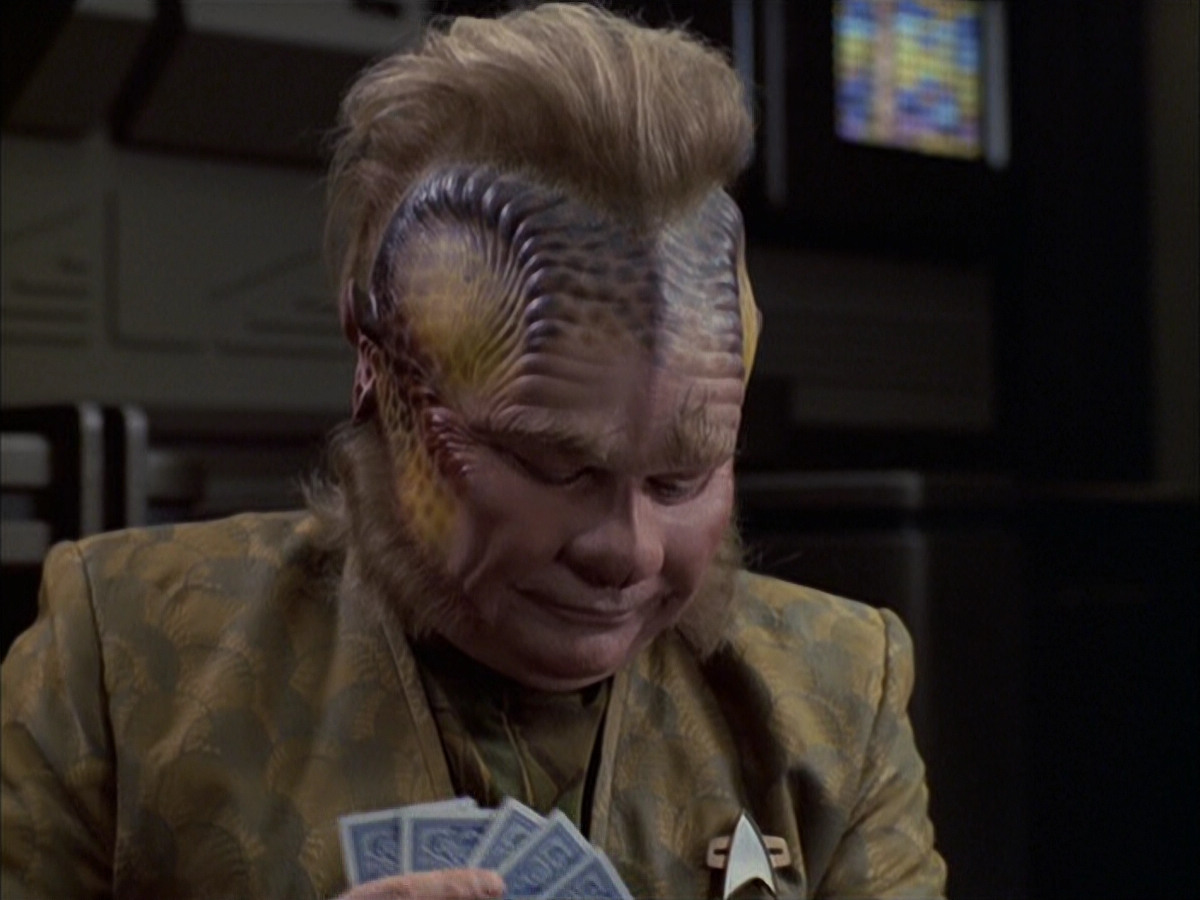 extant_StarTrek_VOY_6x16-Collective_00060.jpg
