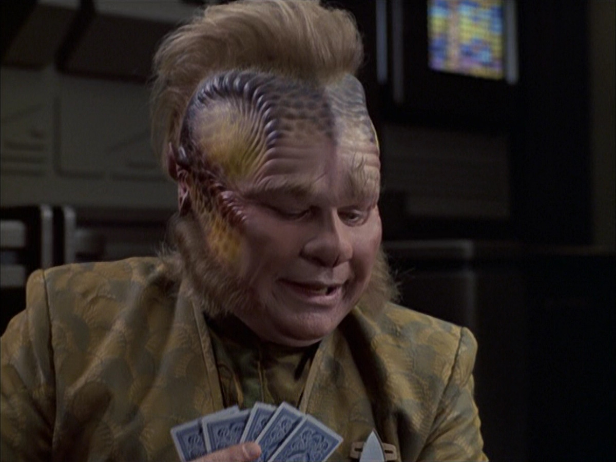 extant_StarTrek_VOY_6x16-Collective_00061.jpg