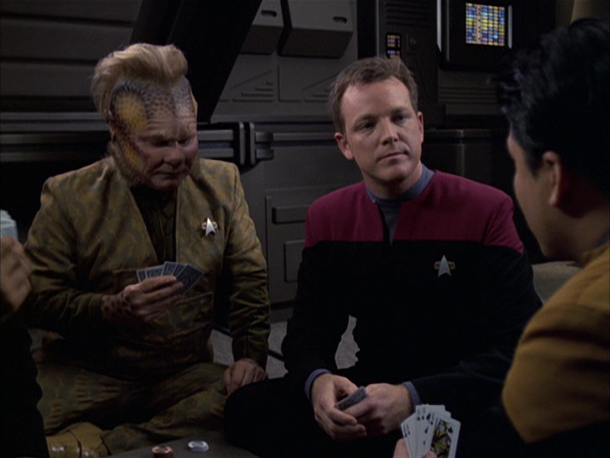 extant_StarTrek_VOY_6x16-Collective_00092.jpg