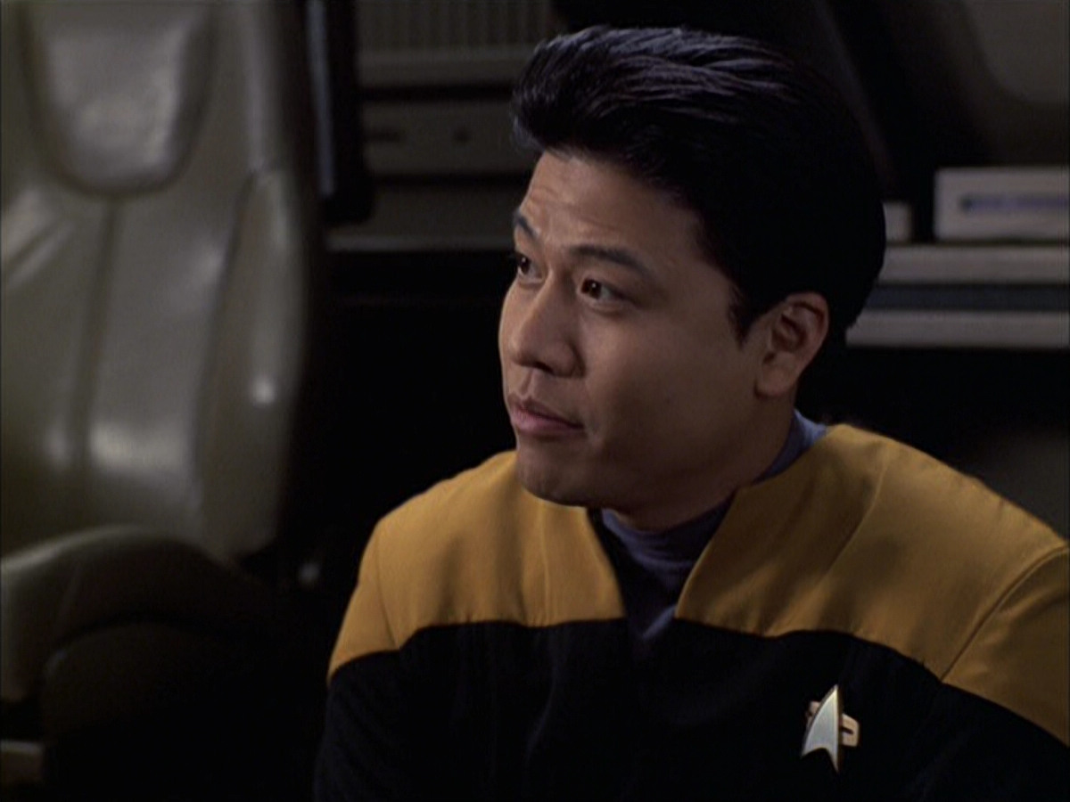 extant_StarTrek_VOY_6x16-Collective_00099.jpg