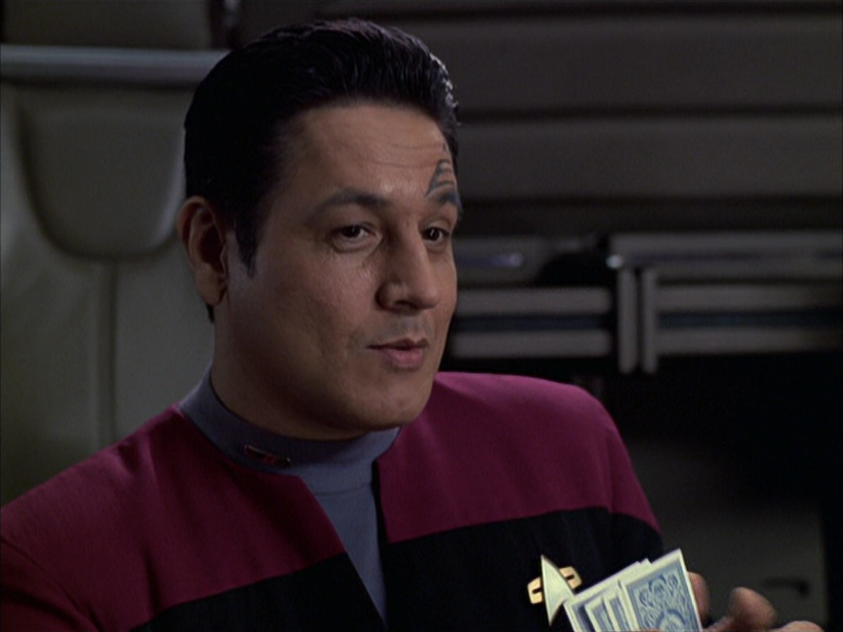 extant_StarTrek_VOY_6x16-Collective_00103.jpg