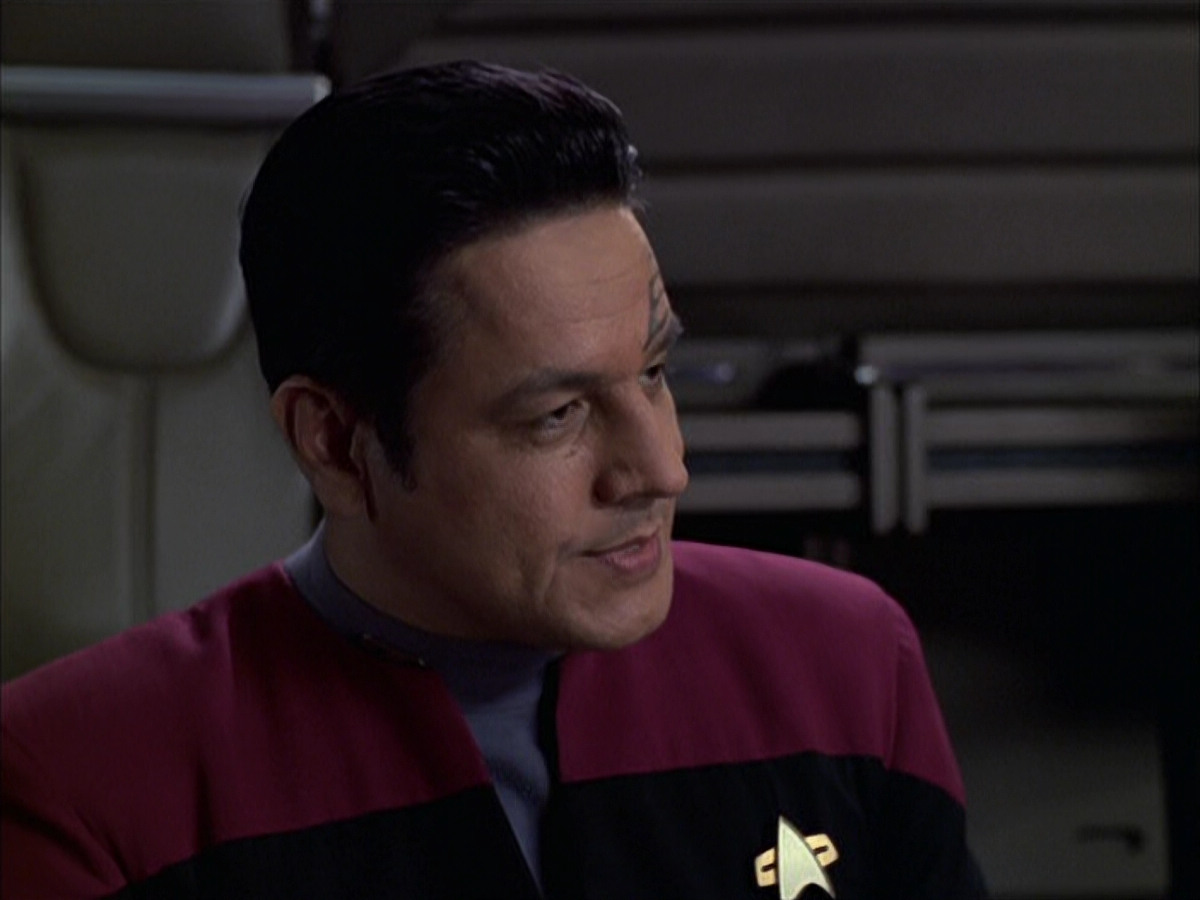 extant_StarTrek_VOY_6x16-Collective_00116.jpg