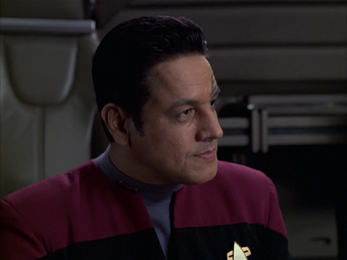 extant_StarTrek_VOY_6x16-Collective_00117.jpg